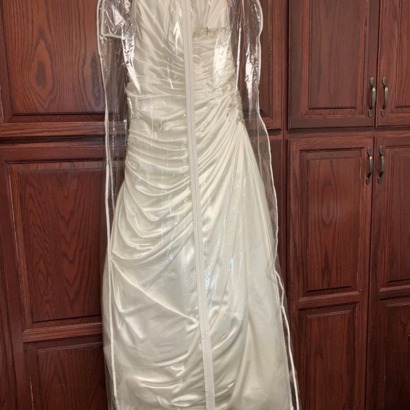 Wedding Dress - Picture 2 of 5